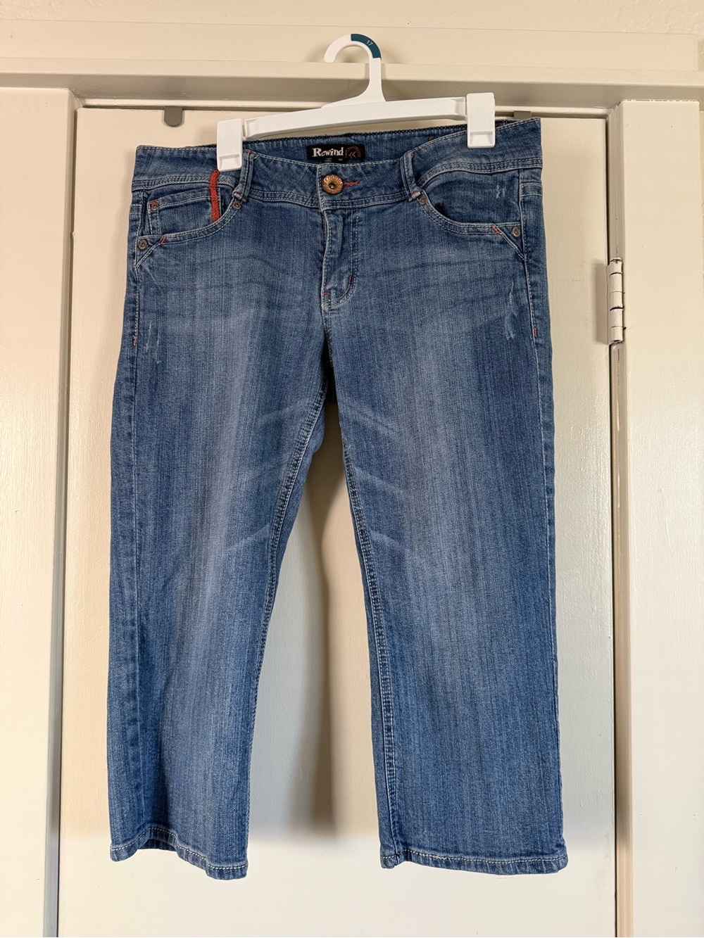 Rewind Mid-Rise Light Blue Cropped Straight Jeans